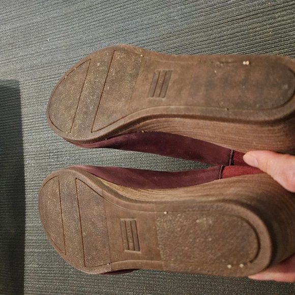 Tom's Kelsey wedge burgandy leather and suede 8.5M - Picture 4 of 5